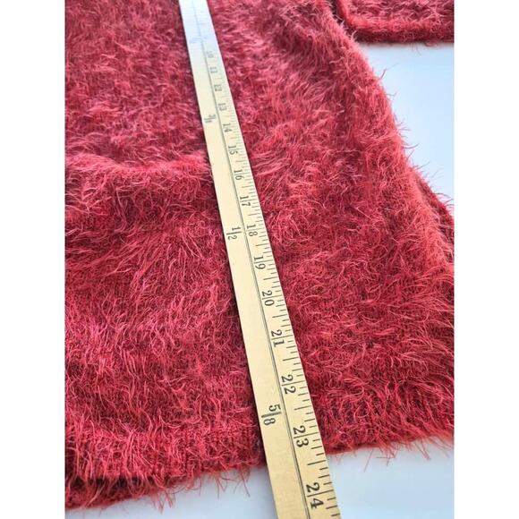 Love Tree Women's Sweater Size L Red Fuzzy Eyelash Holiday Christmas Long Sleeve - Picture 8 of 8